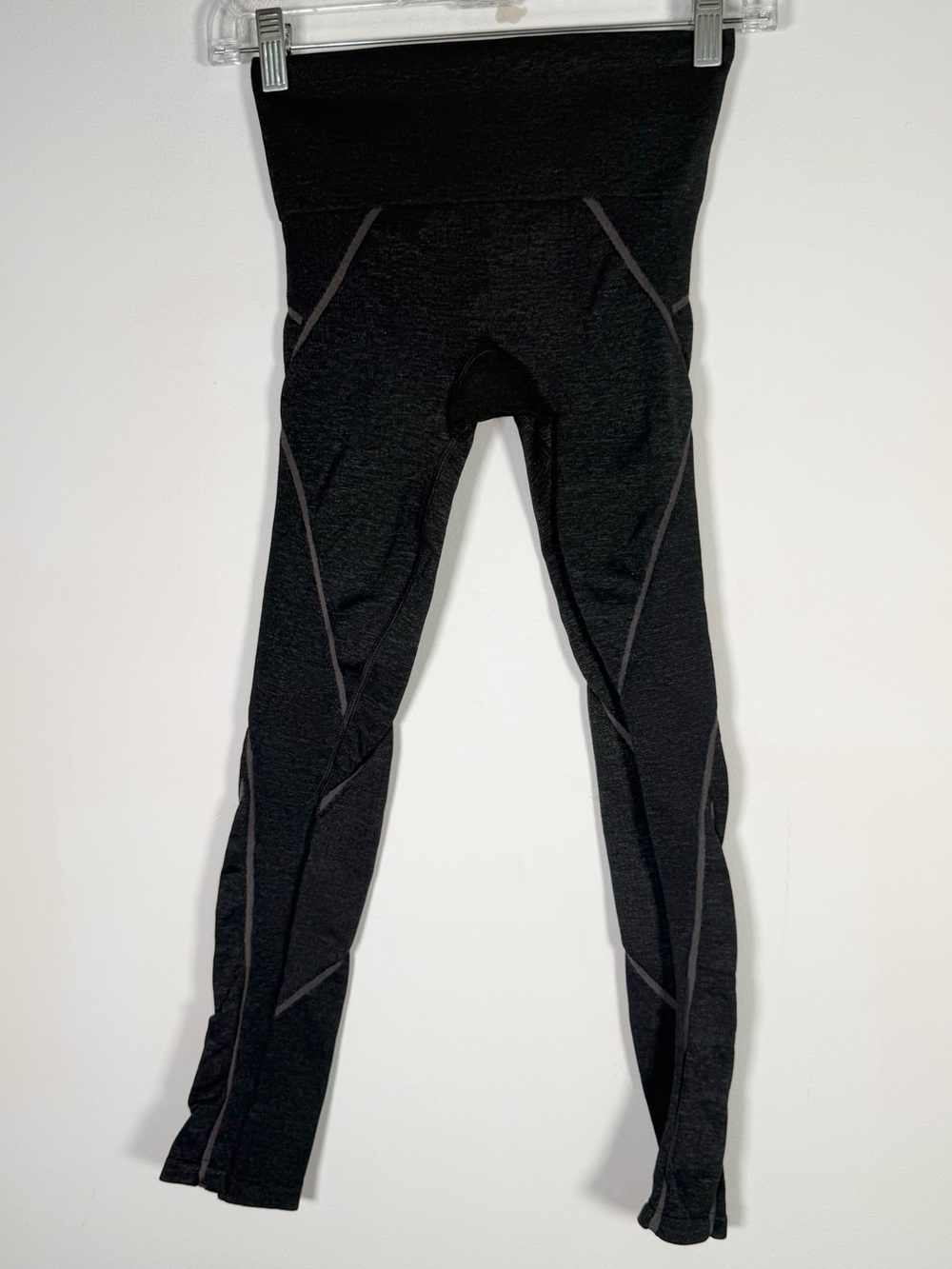 Athleta Women’s Size Extra Small Pull On Embodiment Leggings Baselayer Seamless